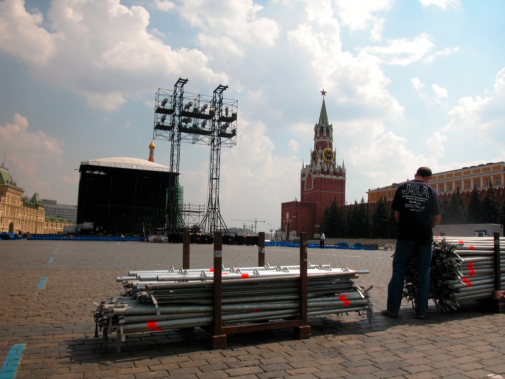 Москва 2003. Москва красная площадь 2003. День города Москвы 2003. Город Москва 2003 год.